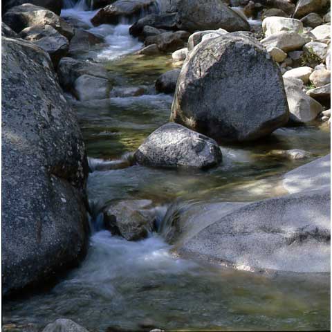 Rochers Région de Pianottoli Caldarello, Corse, Photographie Paul Maurer, dans les pas d'Erik Borja